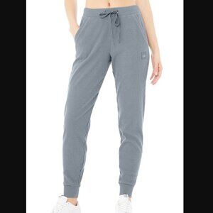 Alo Yoga - Muse Sweatpant - Steel Blue XXS
